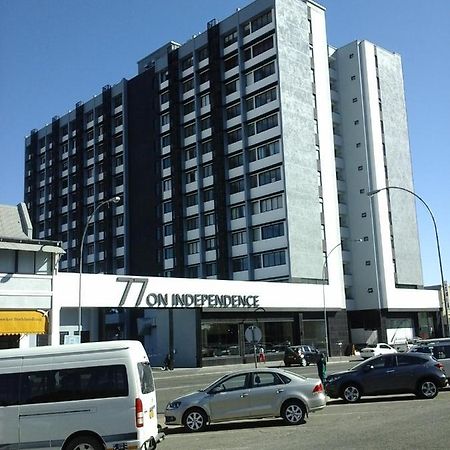 77 On Independence Apartments Windhoek Bagian luar foto