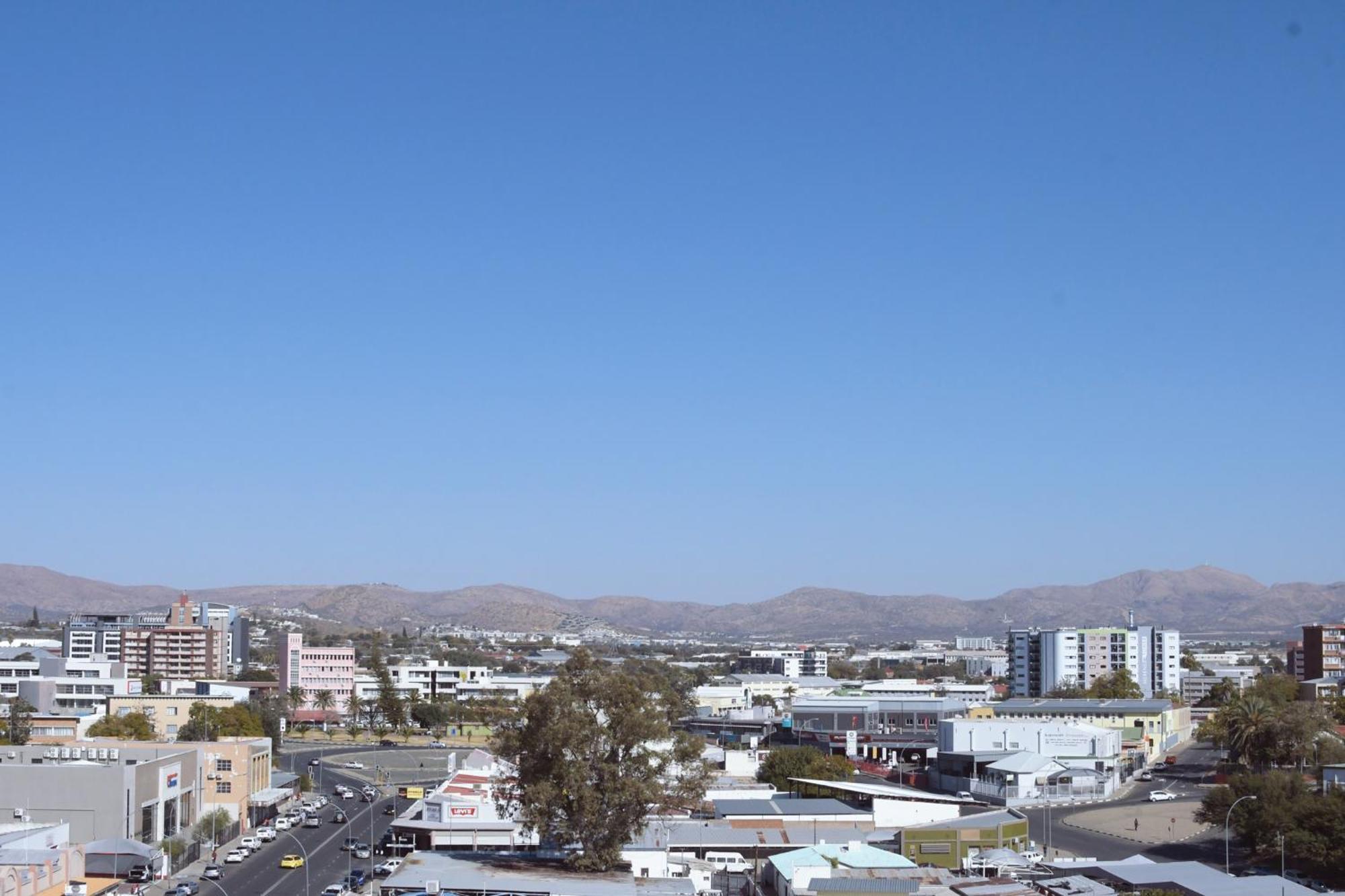 77 On Independence Apartments Windhoek Bagian luar foto